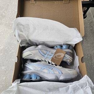 Size 11 - emmi x ASICS Gel Kinetic Fluent Cream Soft Sky